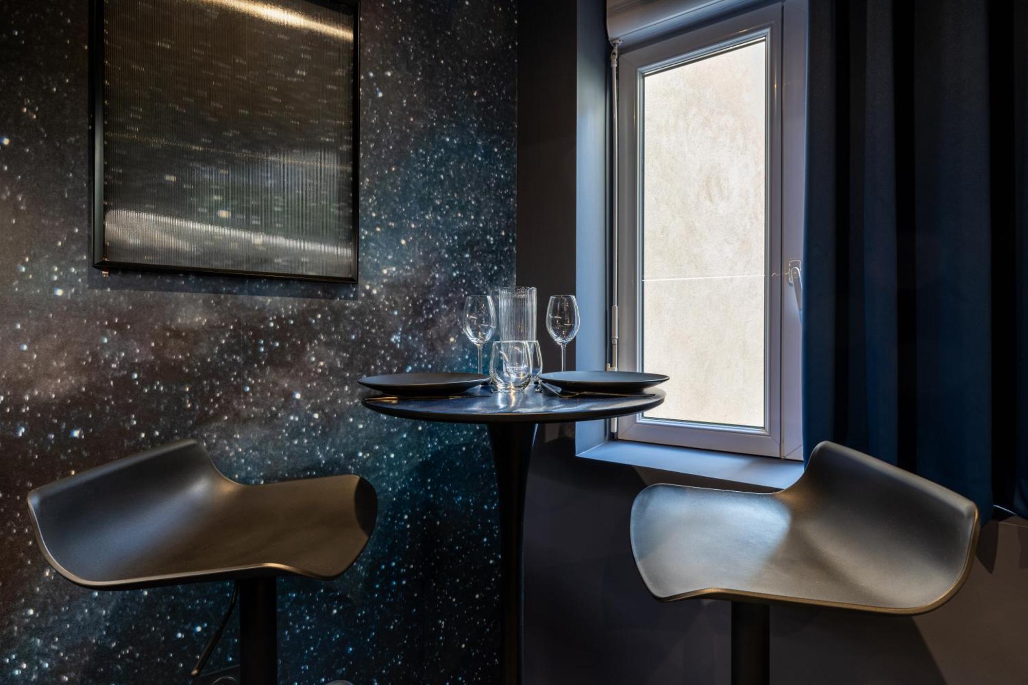 Galaxy La Tete Dans Les Etoiles Apartamento Riom Exterior foto