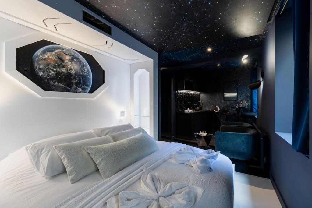 Galaxy La Tete Dans Les Etoiles Apartamento Riom Exterior foto